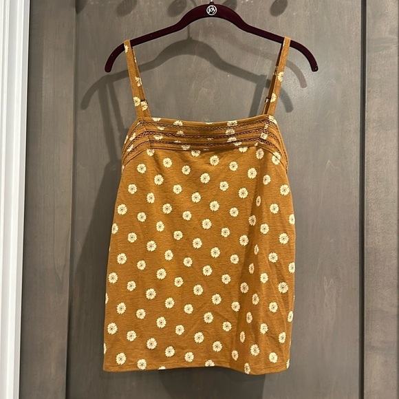 Market & Spruce Adjustable Strap Linen Blend Tank Top Tan Floral StitchFix - Picture 2 of 12